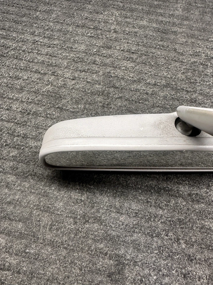 Espejo retrovisor Toyota RAV4 96-2000 OEM con cubierta gris claro y pernos AX Foto 3 de 4