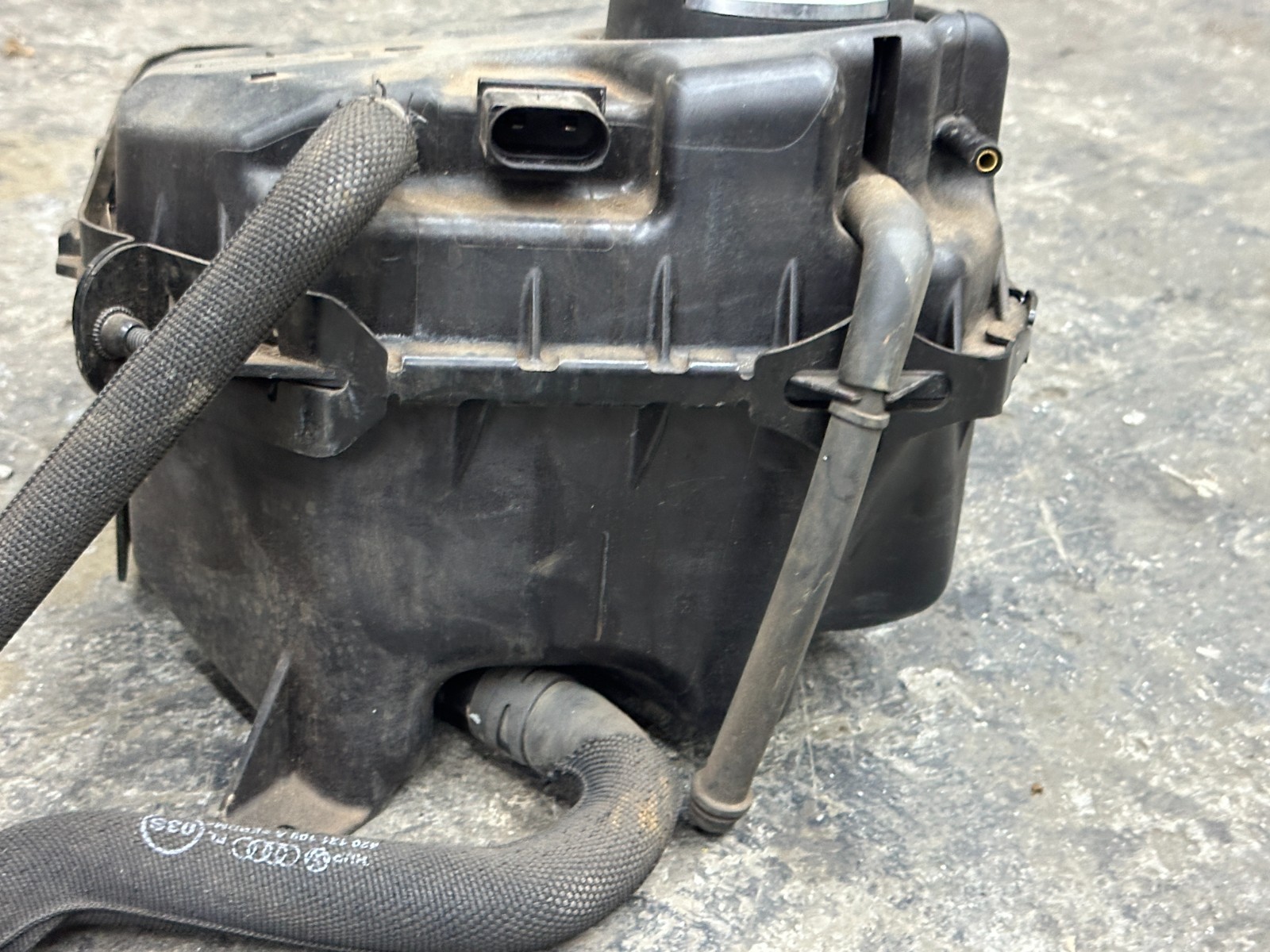 2014 AUDI R8 OEM ENGINE COOLANT RESERVOIR TANK 420121403 420 121 403