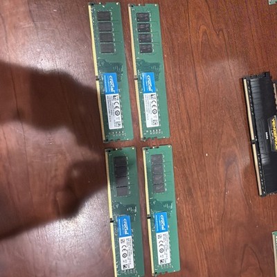 Crucial 8 GB UDIMM 2133 MHz PC4-17000 DDR4 Memory (CT8G4DFD8213)