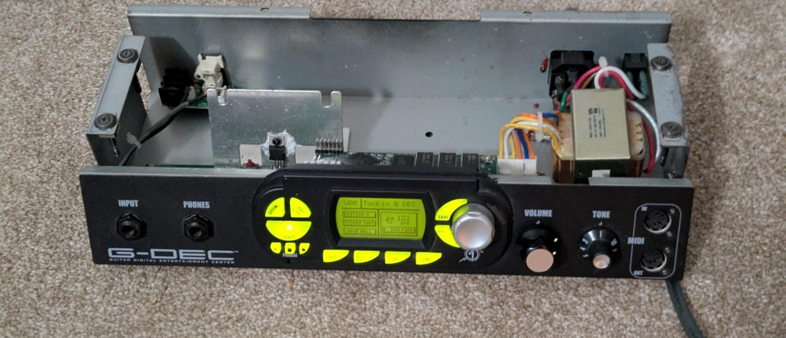 Fender G-DEC PR520 amplifier chassis pulled from working amp