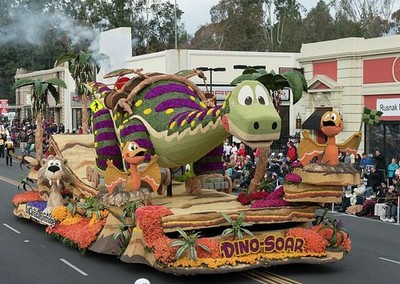 Pasadena California 2013 Rose Parade Dino-Soar Float La Canada Flintridge