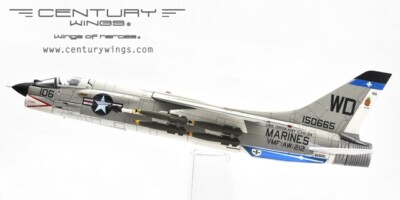 Century Wings 1/72 CW 001624 F-8E Crusader VMF(AW)-212 Lancers