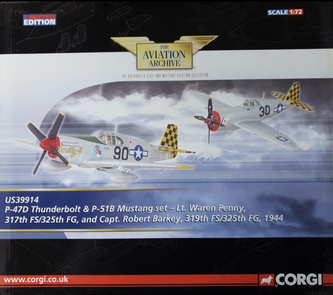 Corgi Aviation P-47D Thunderbolt & P-51B Mustang  Set 317th FS/325th  FG US39914