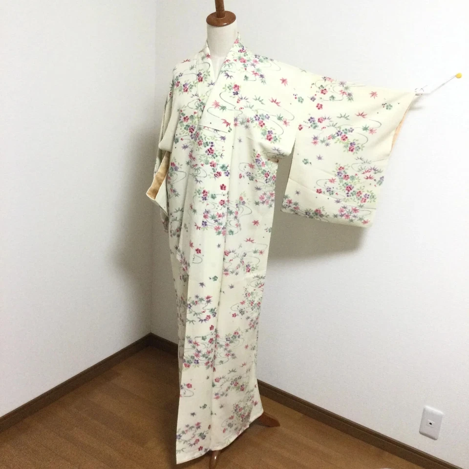 【Casi Como Nuevo】Kimono Antiguo, Kimono Japonés, Bata Kimono, Kimono Patrón de Flores, Foto 3 de 4