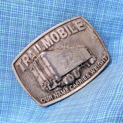 Trailmobile Truckers Promo Belt Buckle Trailers Carries Weight Vtg 70s   .QRT679