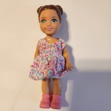 Muñeca Kelly rara de colección pelo castaño ojos verdes 1994 de Eye Doctor Barbie y Kelly