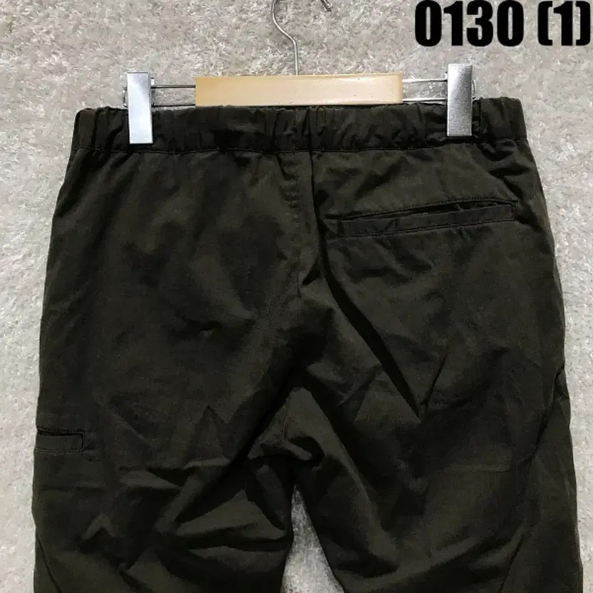 UNIQLO Khaki Belt Slacks S - Comfortable Casual Pants thumbnail 2