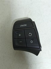 COMANDI AL VOLANTE MULTIFUNZIONE PER VOLVO V50 1° Serie 8687459 D4204T (03>07)