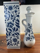Vintage Avon Delta Blue Decanter Pitcher Sonnet Foaming Bath Oil NOS 5fl Oz.