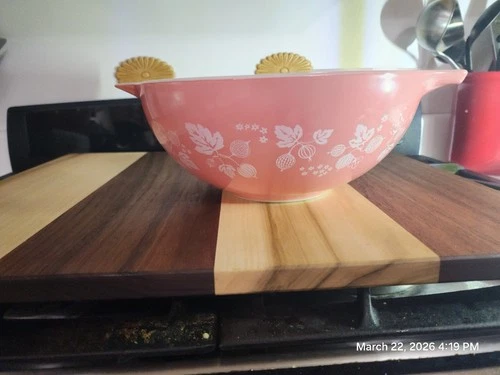 Vintage Pyrex Pink White Gooseberry Design Cinderella Nesting Bowl 4 Quart