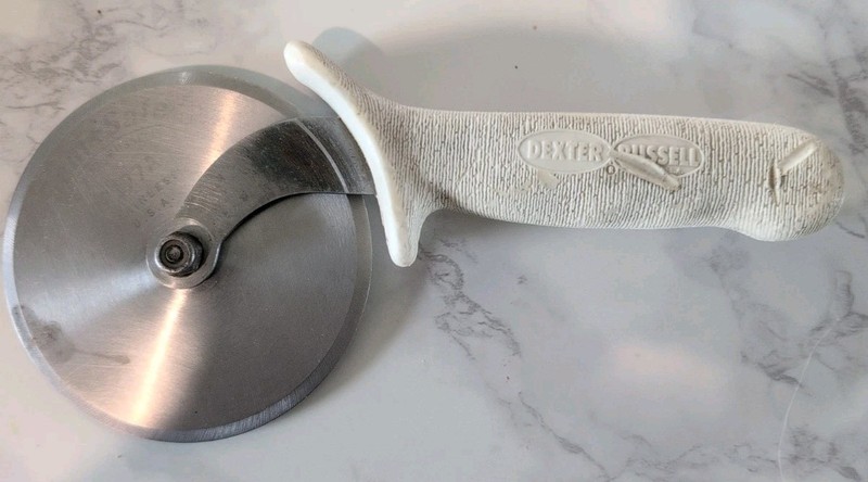 Dexter Russell Sani-Safe Pizza Cutter
