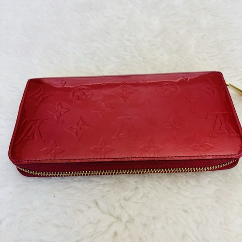 Louis Vuitton Vernis Red Leather LV Logo Zip Around Long Wallet