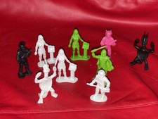 Vintage Outer Space Plastic Mini Figurines. 1980  s