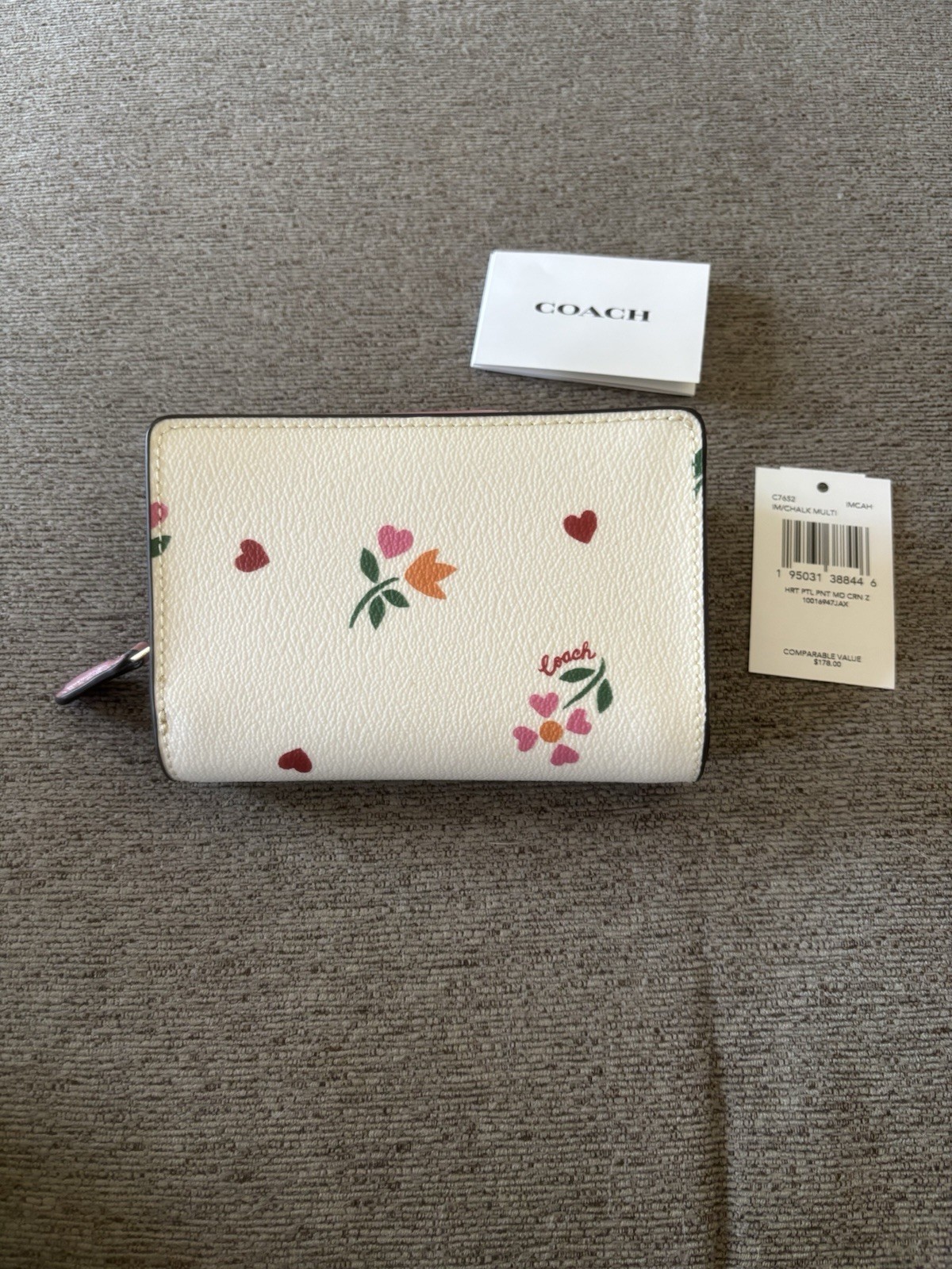 💗🌷COACH Medium Corner Zip Wallet w/Heart Petal Floral Print Chalk (C7652) NWT!