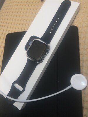 Apple Watch SE 2022 40mm Aluminium/Kunststoffgehäuse mit Sportarmband -...