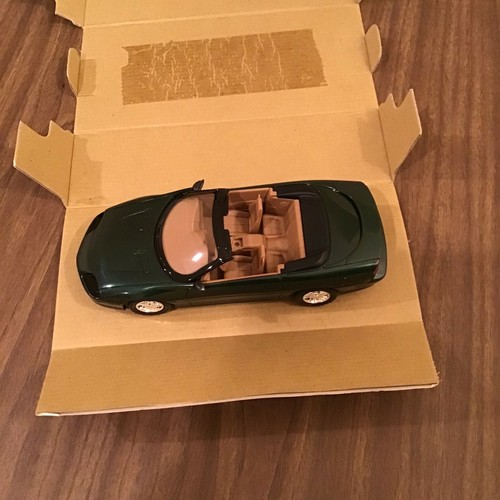 1995 Chevrolet Camaro Convertible POLO GREEN AMT/ERTL 1/25 NIB - Picture 7 of 10