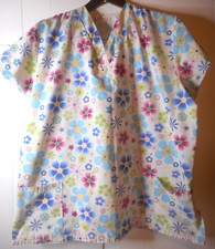 Altered Unbranded Women's Pull-Over Short Sleeve Floral Scrub Top READ 