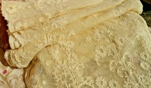 Textiles du XIXe siècle et avant de France