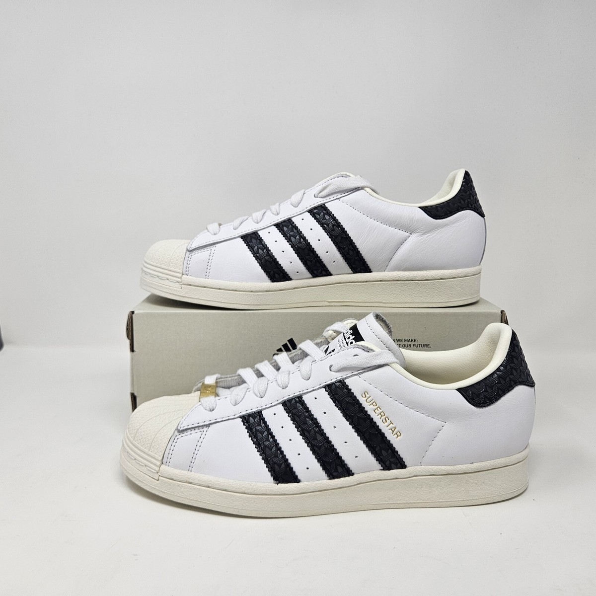 Men's Adidas Superstar 'White/Black' Classic Sneaker / IF3637