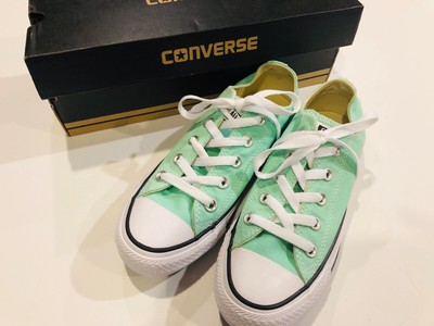 chuck taylor size 4