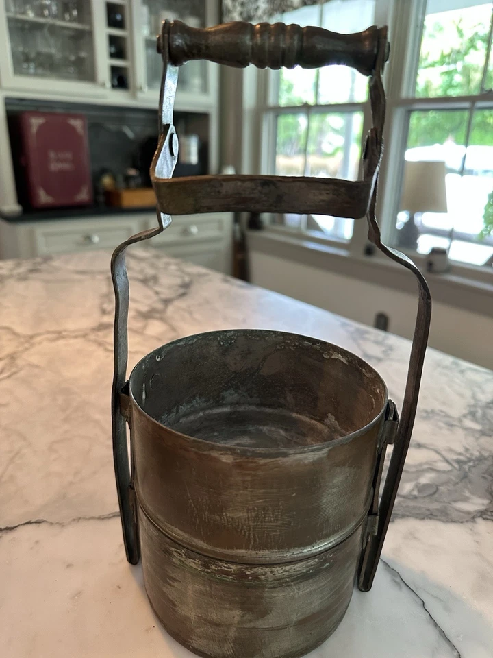 Antigua lonchera india Tiffin Box vintage grande pesada de varios compartimentos. G66-731 Foto 4 de 4