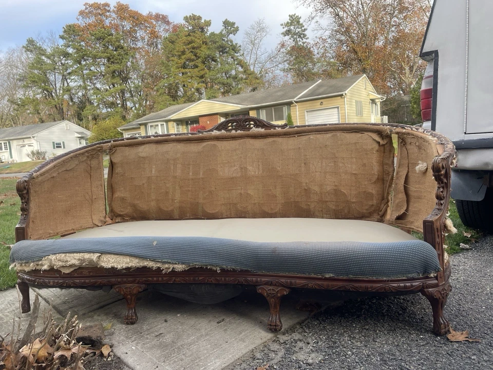 Victorian Era Settee / Carved Walnut Sofa Frame Circa 1880s - Image 2 of 4
