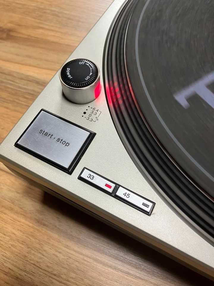 Technics SL-1200MK5 Tocadiscos Cuarzo Sintetizador Forma S Brazo DJ Totalmente Funcional Foto 4 de 4