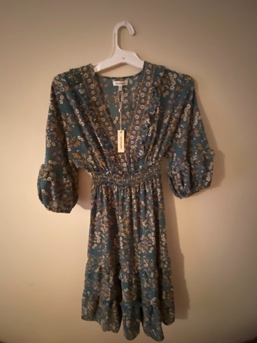 Max Studio V-Ausschnitt Empire-Taille Kleid XS war 138 $ - Bild 2 von 6