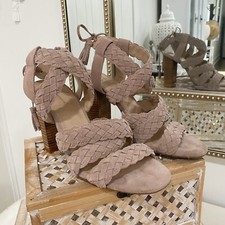 BCBGeneration Ledina sandalo cinturino intrecciato pelle scamosciata nappe boho taglia 9 casual