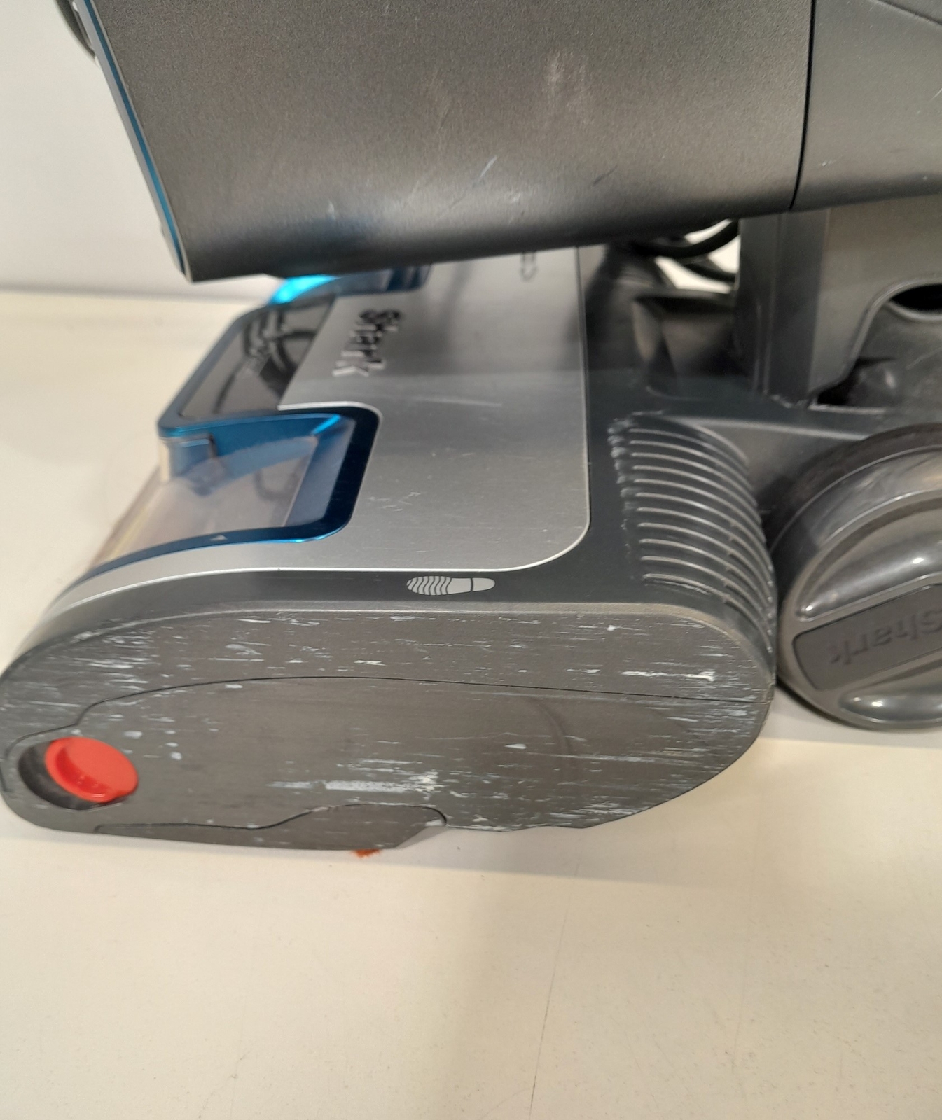 Shark NZ850UKT Pet Bagless Corded Vacuum Cleaner (Dirty/Scuffs/Missing