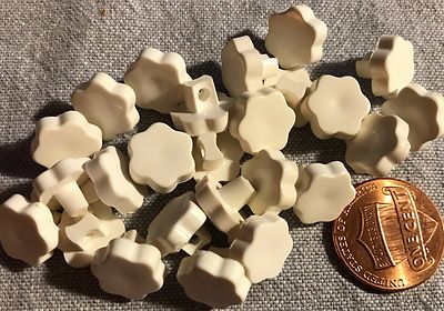 24 Small Thick White Plastic Shank Buttons Flower Floral 11mm 7/16'' # 8293