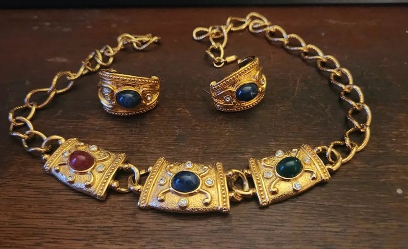 Vintage Avon Essential Treasures Necklace & Earrings  Jeweled Etruscan Egyptian 