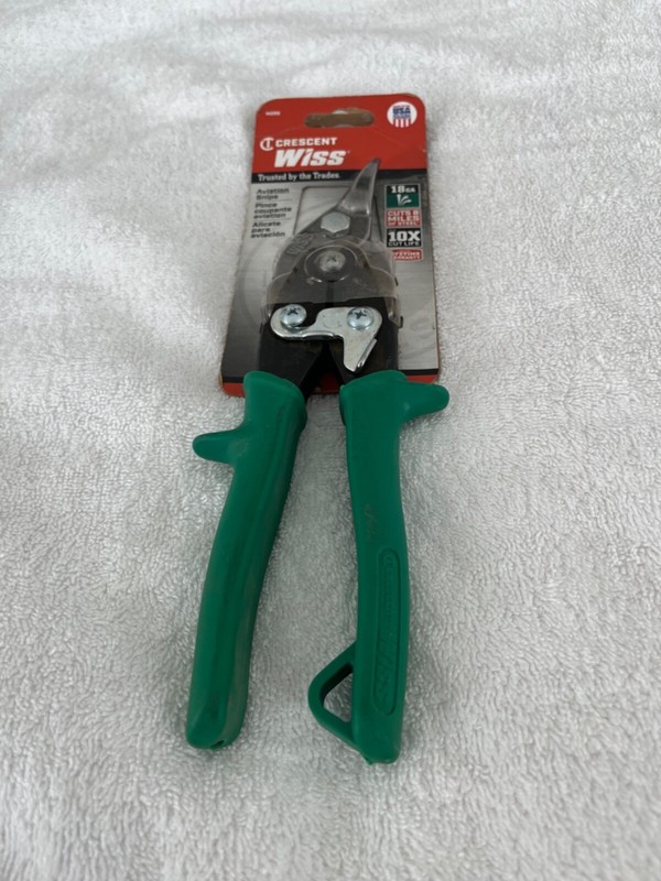 Aviation Snip, 9-3/4 in OAL, Right Cut, Molybdenum Steel Blade, Contour-Grip Han