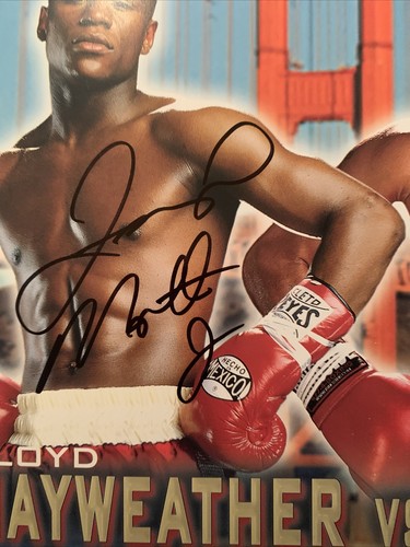 Floyd Mayweather-Jesus Chavez 2001 Program Signed by Floyd w/ JSA Cert & LOA - Picture 2 of 7