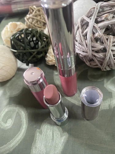 DOLL 10 NUDE WARDROBE LIP GLOSS DUO LIPSTICK BELLA / BABY DOLL 2 LOT NEW !!