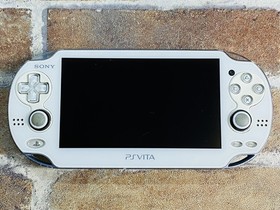 SONY PS Vita PCH 1000 ZA02 Crystal White Japan Tested Charger 8GB Memory Ex DDP