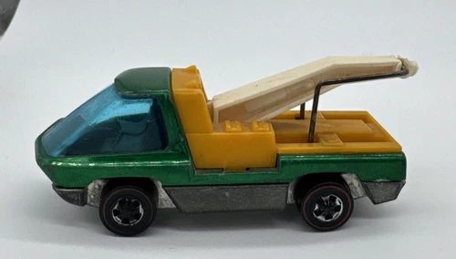 Vintage HOT WHEELS REDLINE Heavyweights Tow Truck HK Green Yellow SPECTRAFLAME