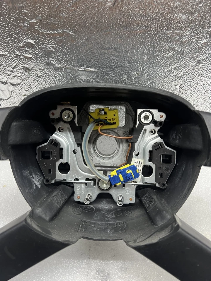 Original VW Polo 9N 9N3 Touran 1T Airbaglenkrad Lenkrad 6Q0419091G  Emblem blau - Bild 3 von 4