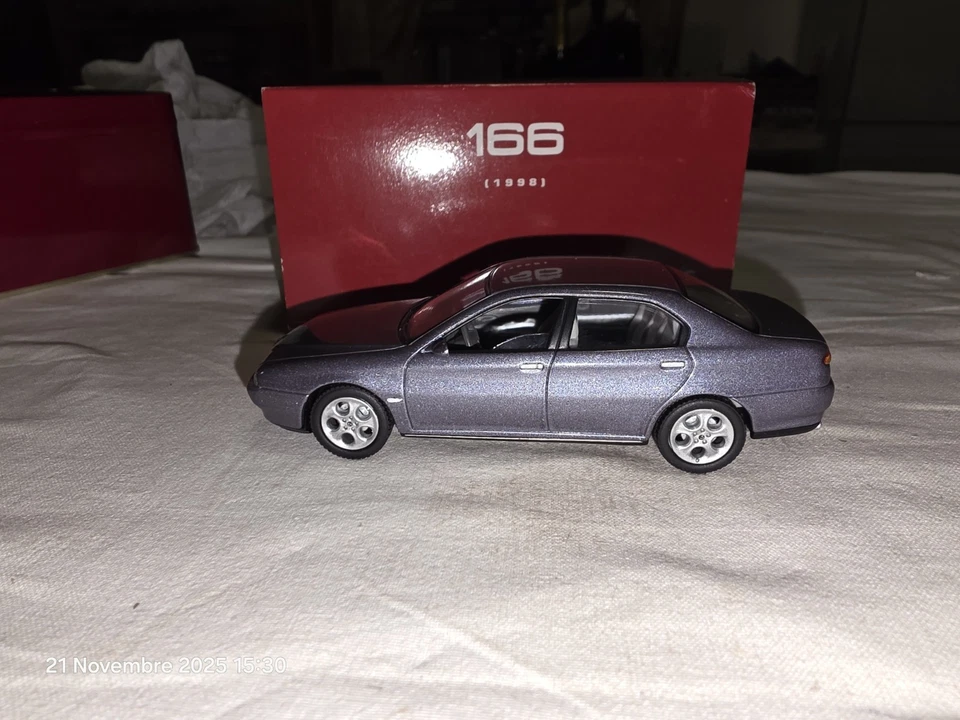 ​Modellino Auto Alfa Romeo 166 (1998) 1:43 Solido Ste. Solidé Raro In Metallo  - Immagine 3 di 4