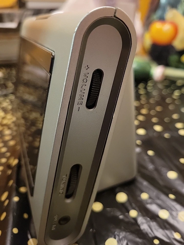 Radio Reloj Despertador RCA AM/FM Pantalla Digital Modelo RP5420A Batería Respaldo ¡Nuevo! Foto 3 de 4