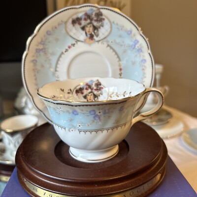 Avon collectible. Award for Honor Society 1998 By Nikko. Japan