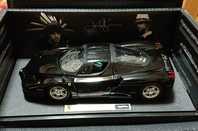 hot wheels ferrari enzo 1 18