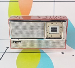 RADIO TRANSISTOR SANYO con scatola custodia in pelle accessori