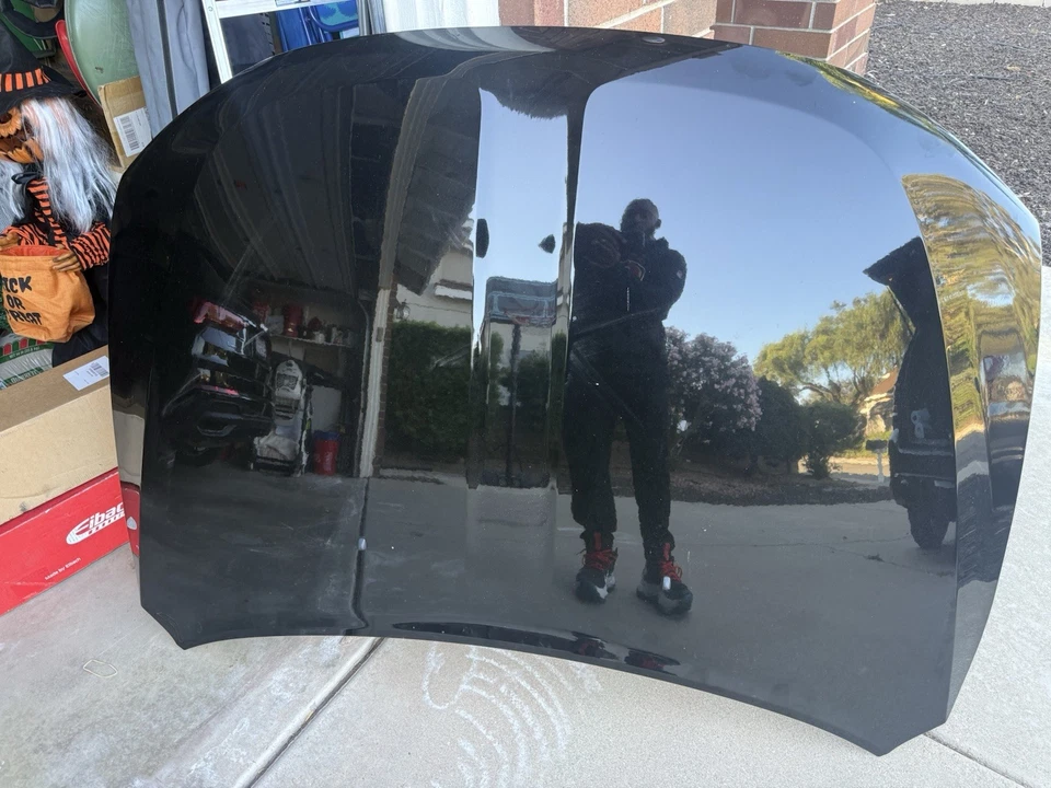 Original 2019 Dodge Durango SXT Hood. $400 OBO - Image 2 of 4