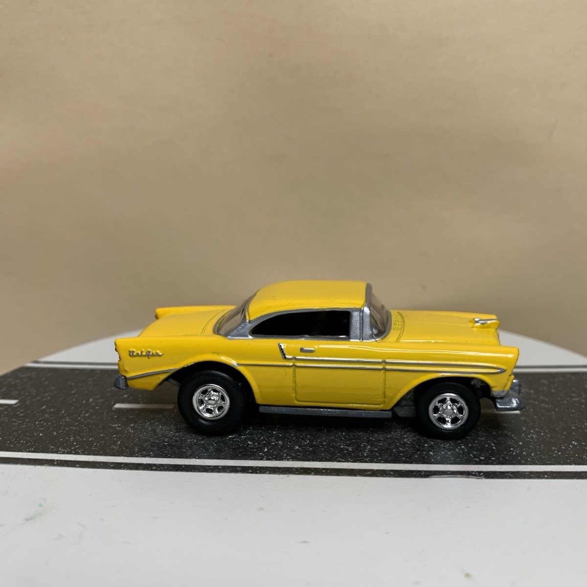 Johnny Lightning American Graffiti 1956 Chevy Bel Air Hardtop