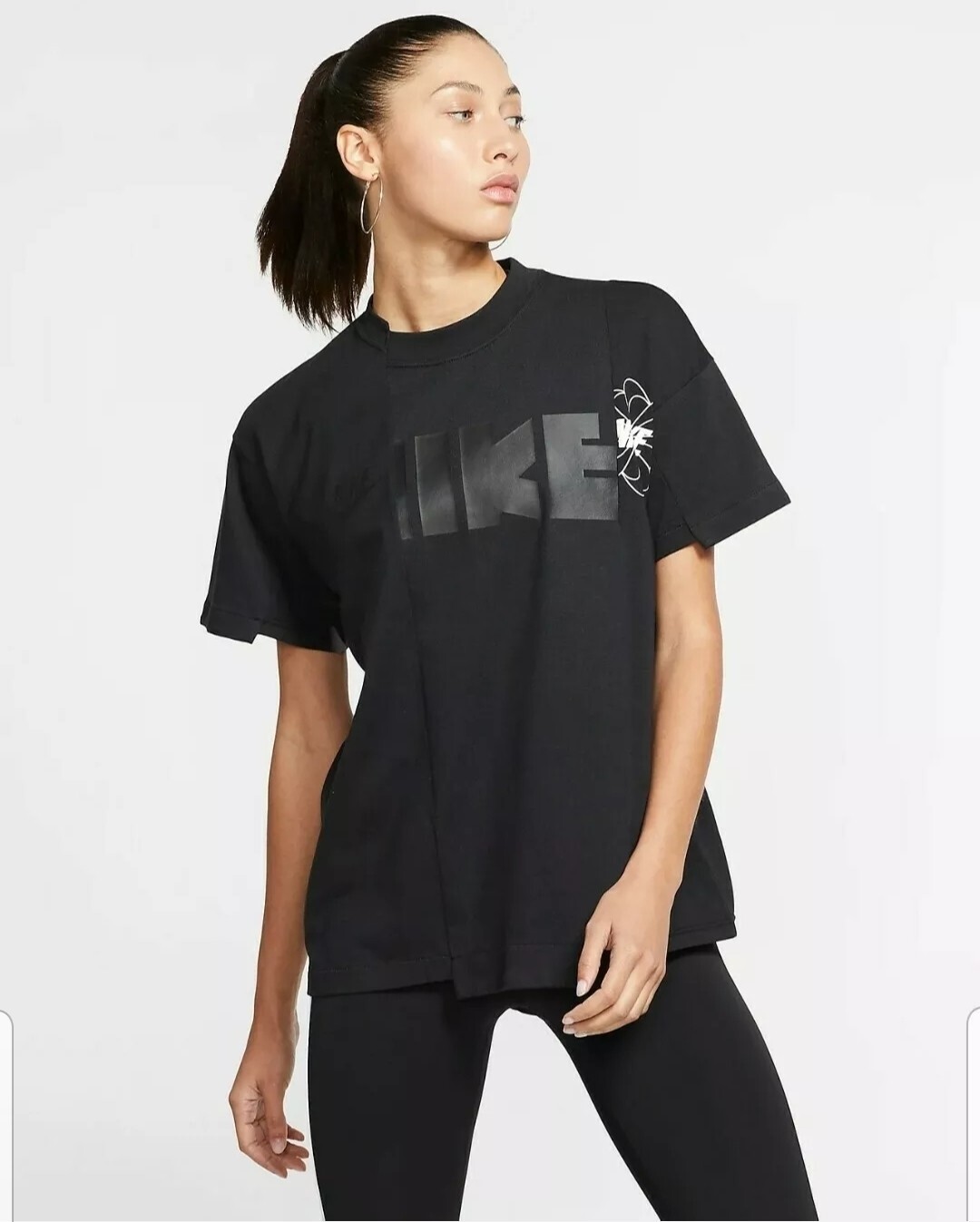 SACAI X NIKE Maglietta Nike X Sacai nera ibrida manica corta