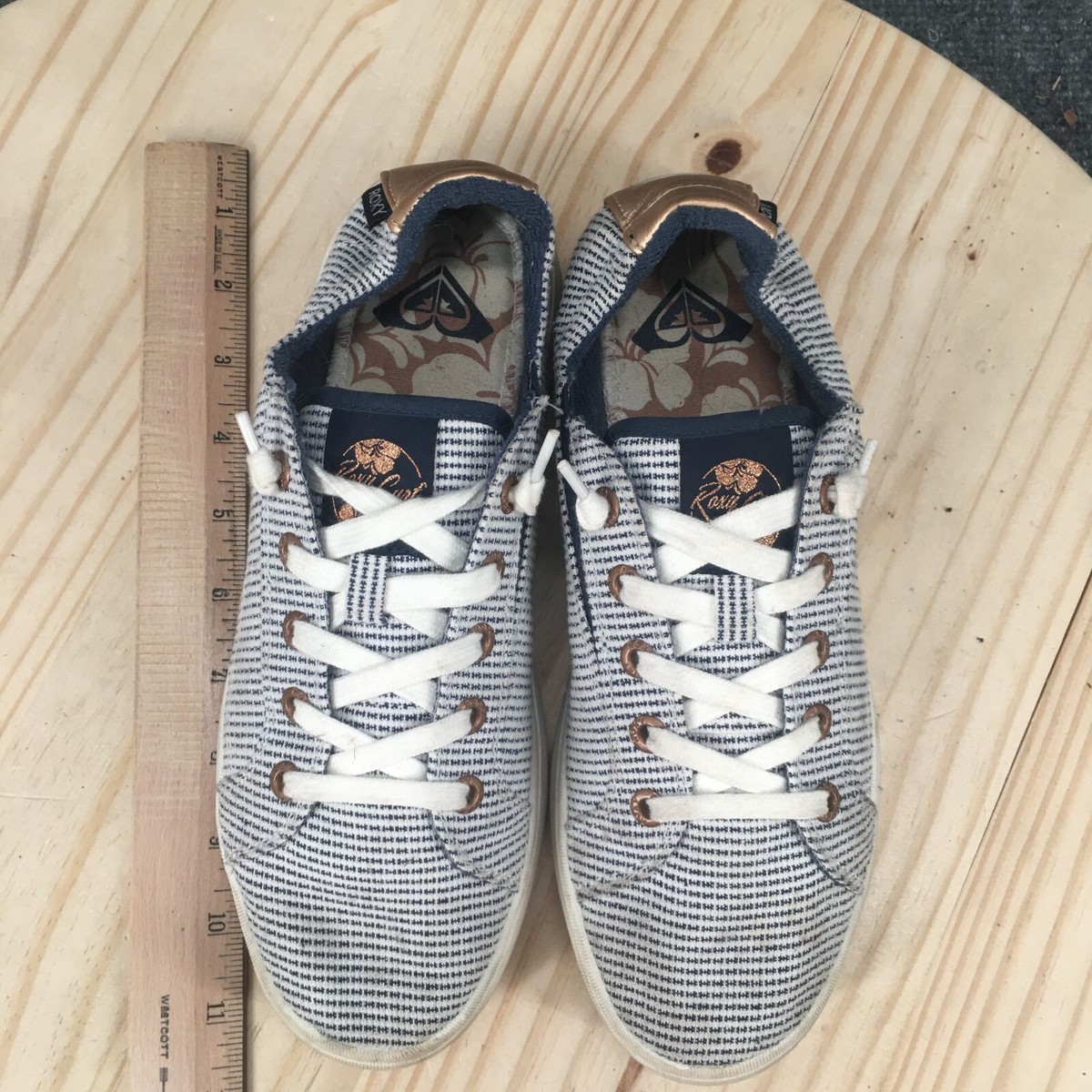 Roxy Shoes Womens 8.5 Walking Sneakers Blue Striped Lace Up