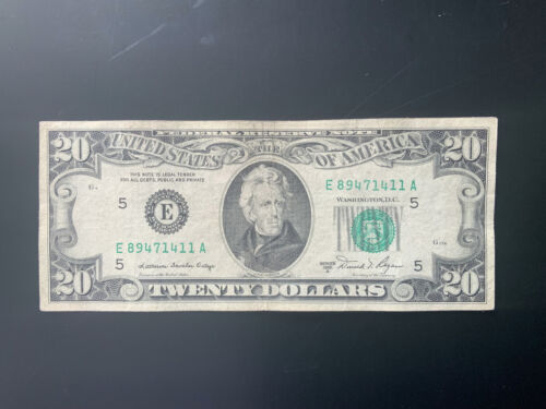1981A $20 DOLLAR BILL E89471411A