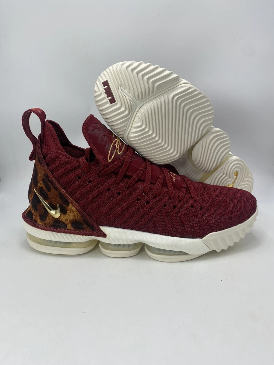 Lebron store king shoes