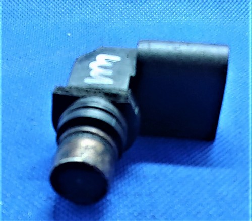 VW Passat 3BG Nockenwellensensor Sensor Impulsgeber 06A905161A *ungeprüft*
